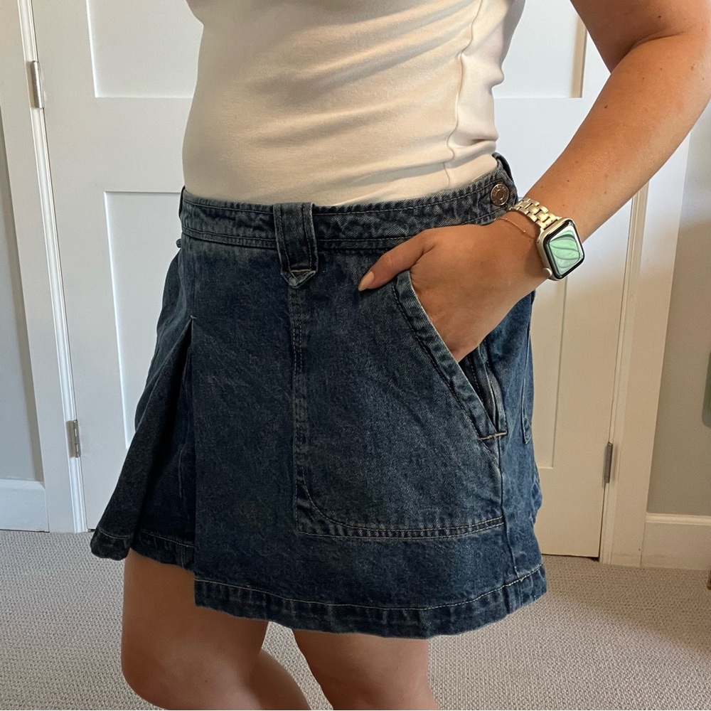 GRLFRND Blue Denim Pleated Low Rise Mini Skirt with Side Zipper Size 31 - Picture 3 of 10